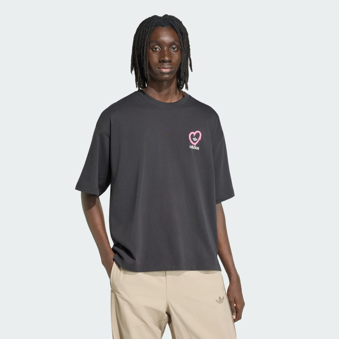 V-DAY BIG HEART GRAPHIC T-SHIRT